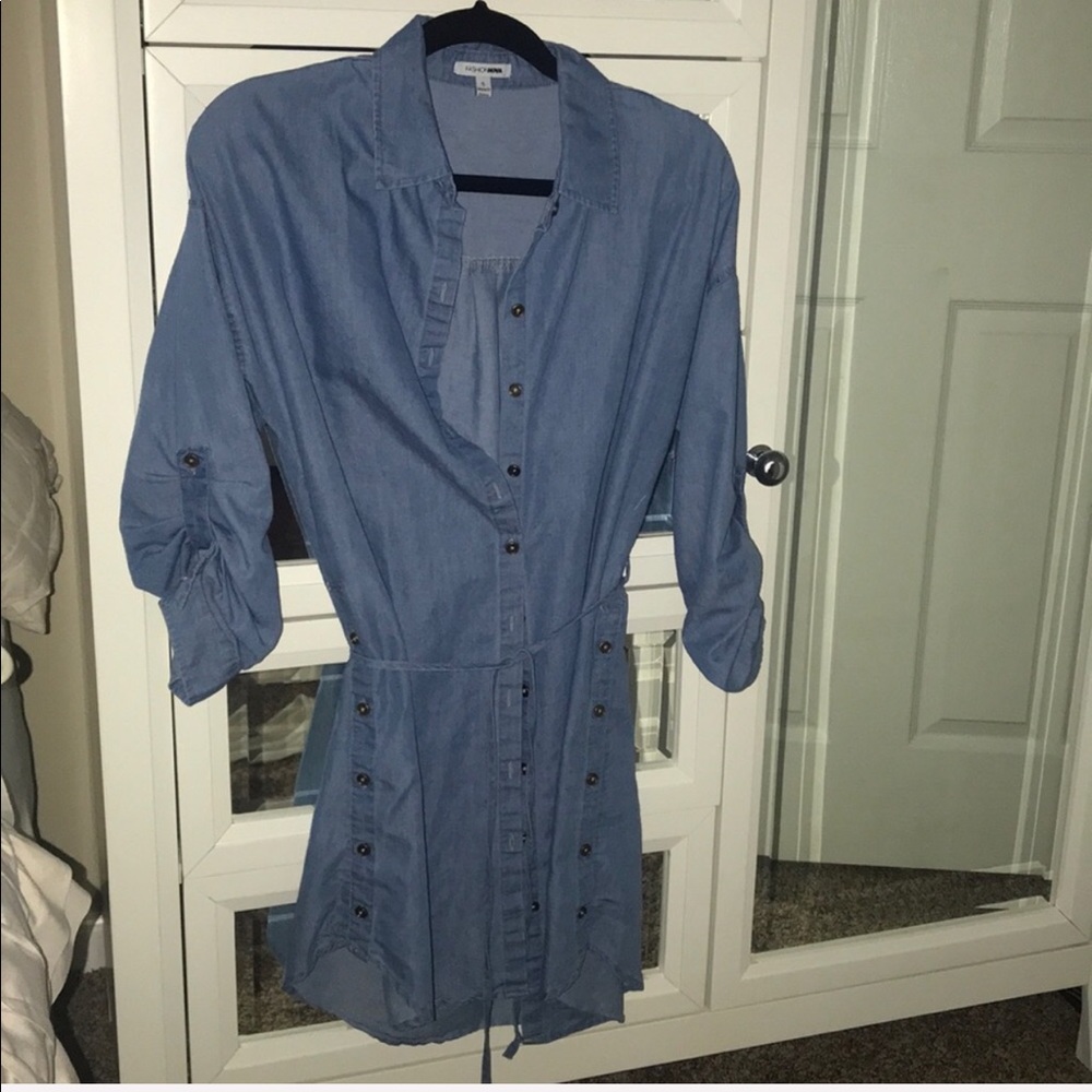 Dress - Picture 2 of 2